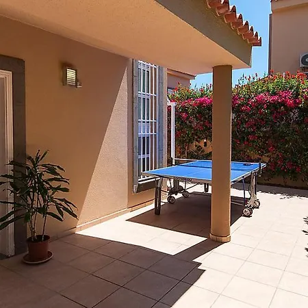 Maspalomas Sleeps 8 Pool Air Con Wifi Nyaraló *